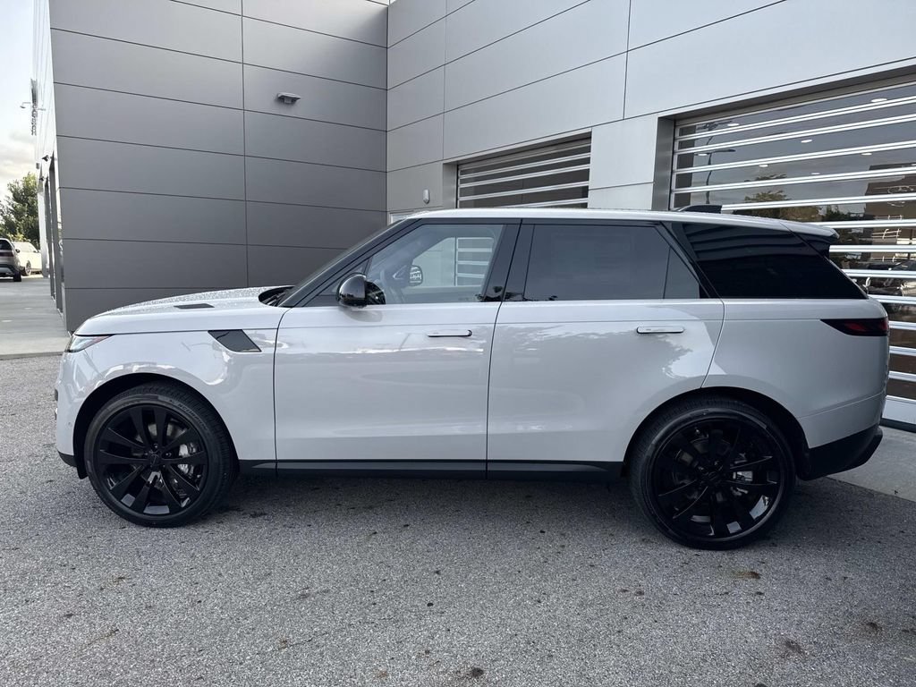 New 2026 Land Rover Range Rover Sport SE AWD/4WD image 4