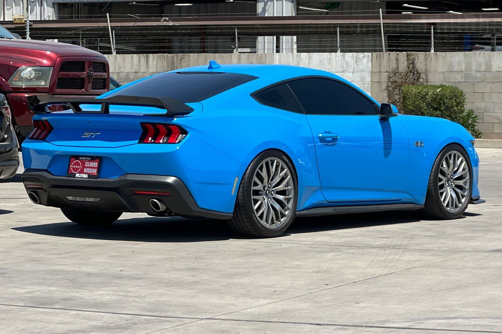 Used 2025 Ford Mustang GT Premium RWD image 3