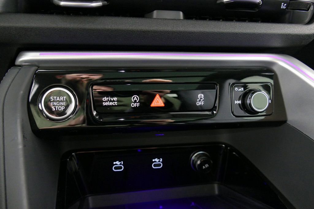 Certified 2025 Audi Q5 Premium Plus w/ Premium Plus image 22