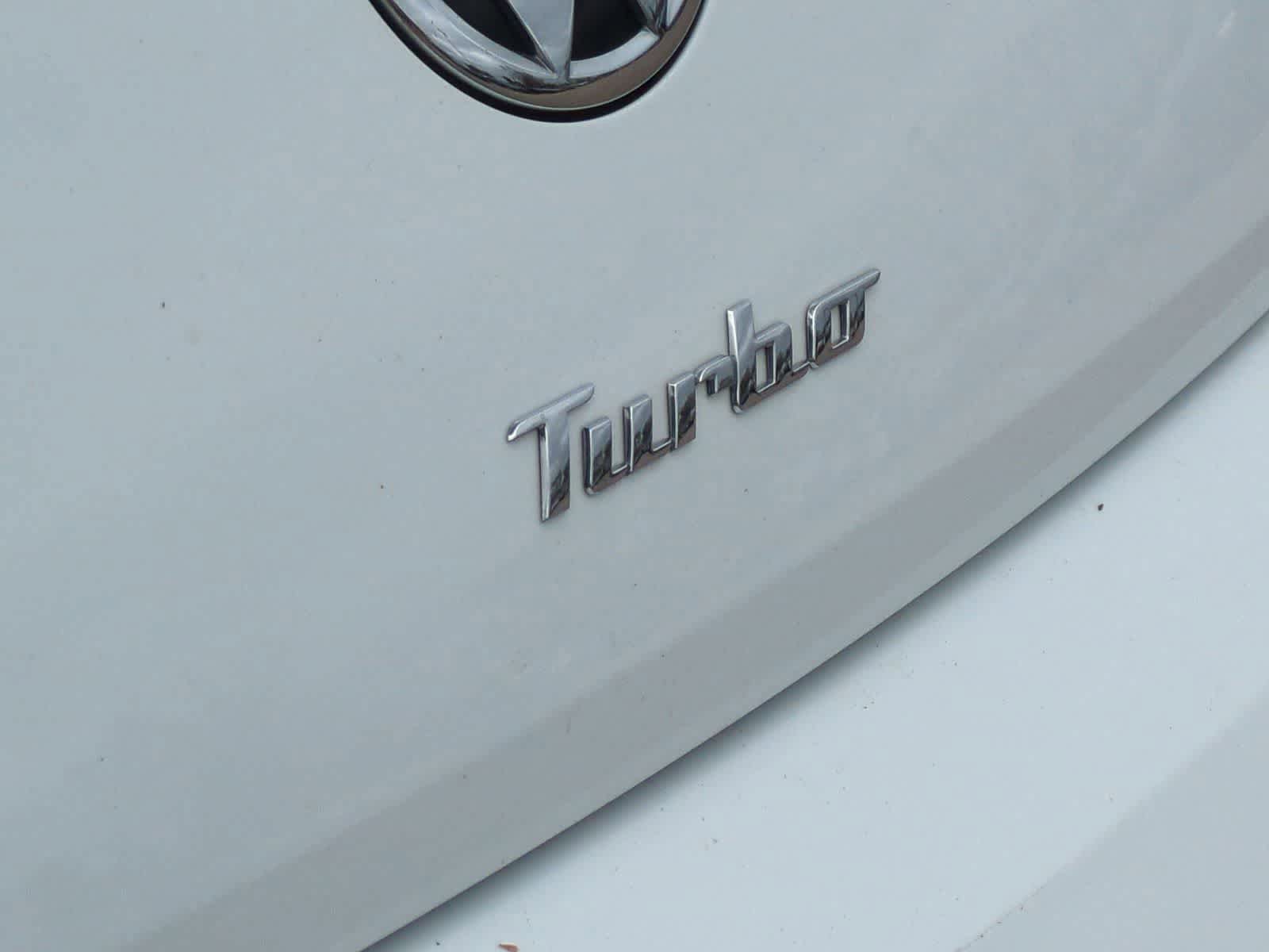 Used 2016 Volkswagen Beetle 1.8T Classic FWD image 13