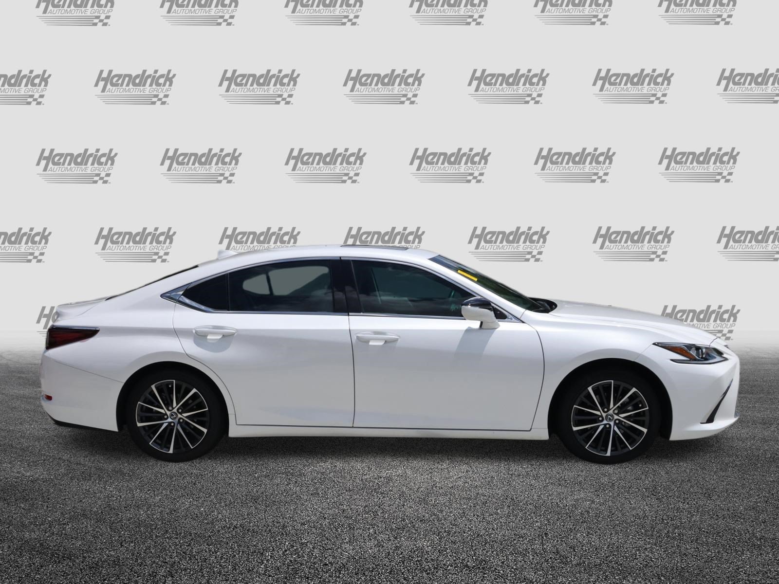 Used 2024 Lexus ES 350 w/ Premium Package FWD image 10