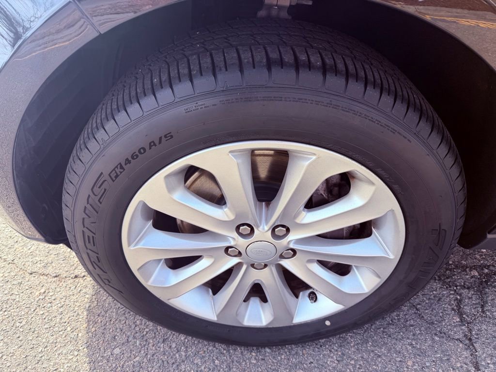 Used 2017 Land Rover Range Rover HSE image 18