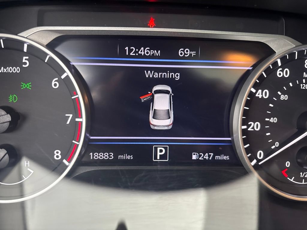 Used 2021 Nissan Sentra SR w/ SR Premium Package FWD image 20