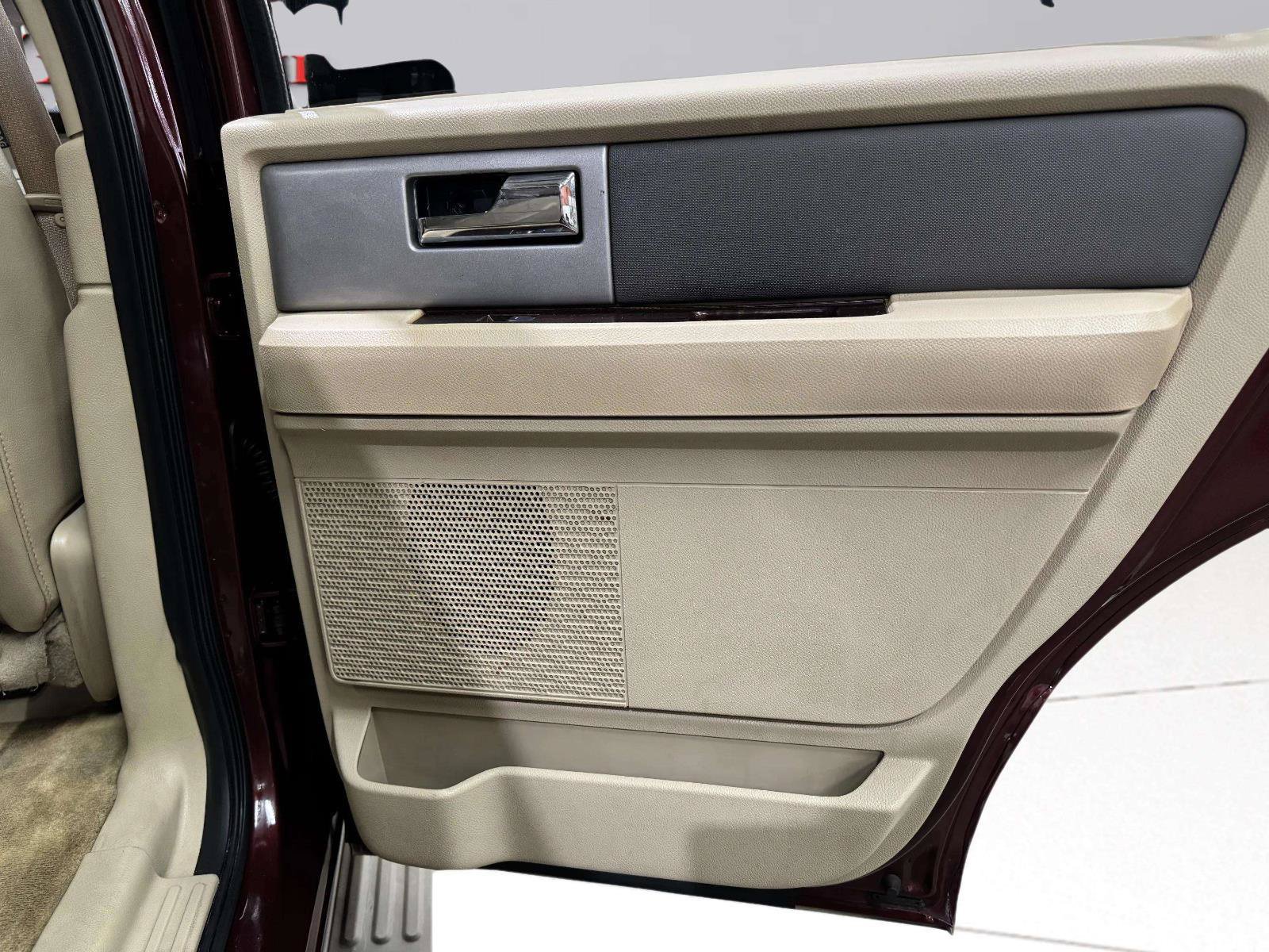 Used 2012 Ford Expedition XLT RWD image 32