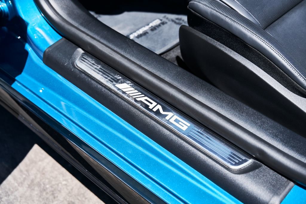 Used 2022 Mercedes-Benz SL 63 AMG 4MATIC w/ AMG Aerodynamic Package image 38