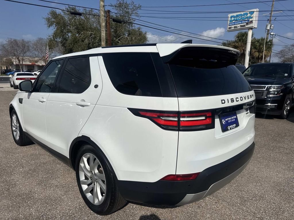 Used 2017 Land Rover Discovery HSE image 6