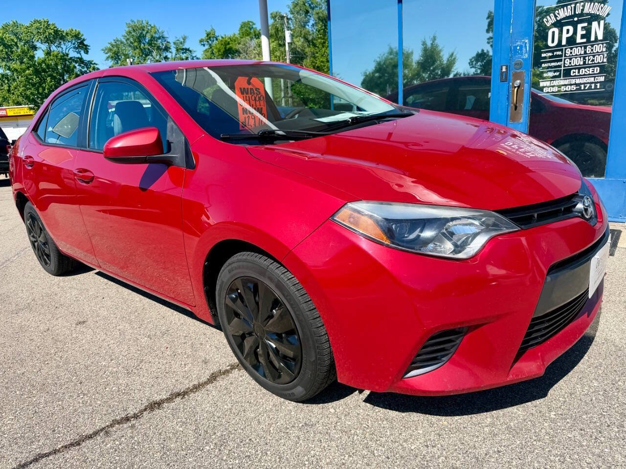 Used 2016 Toyota Corolla LE FWD image 4