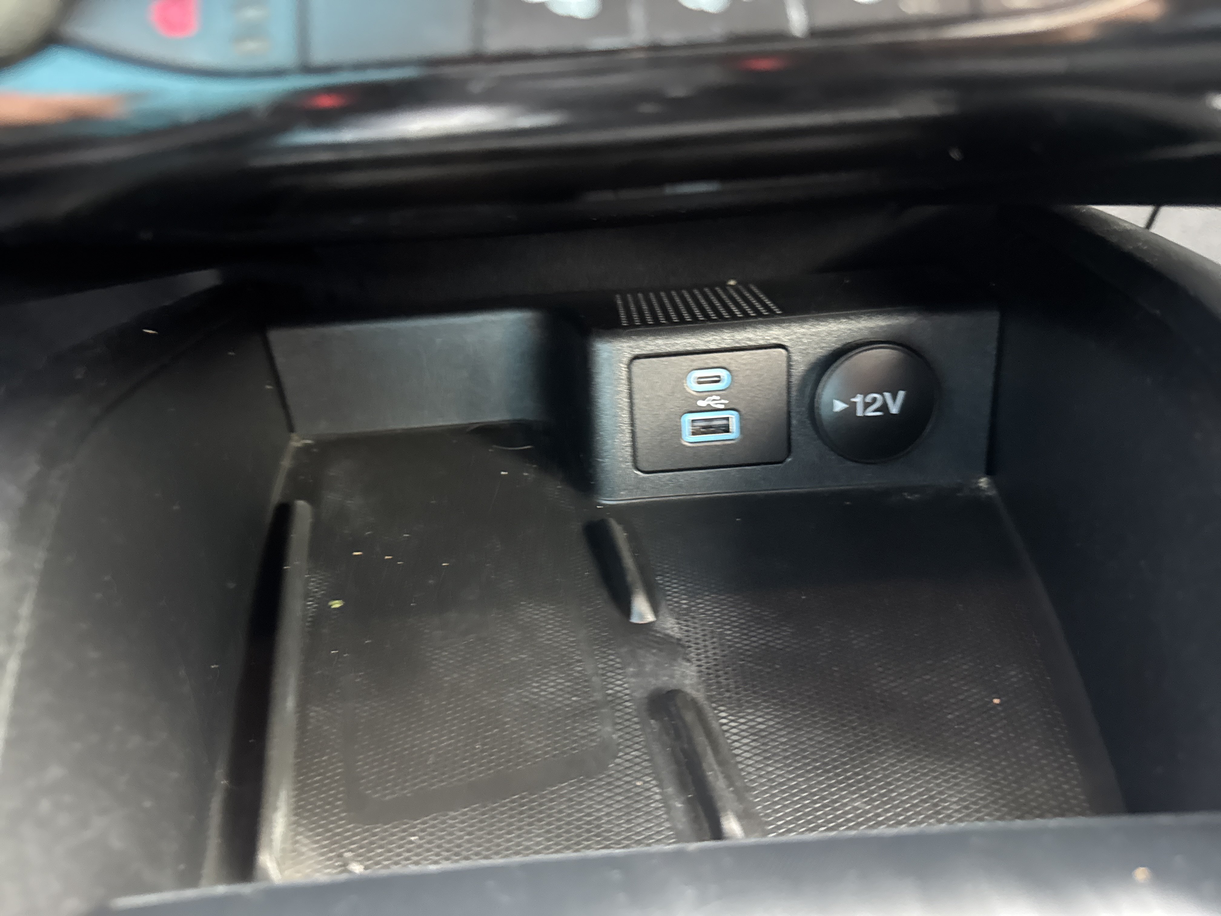 Used 2022 Ford Escape SEL w/ SEL Stealth AWD Package image 19