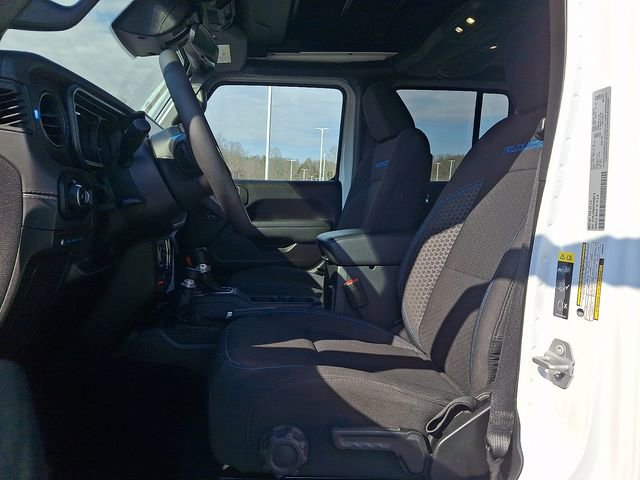 Used 2025 Jeep Wrangler Unlimited Rubicon 4xe w/ Safety Group image 13