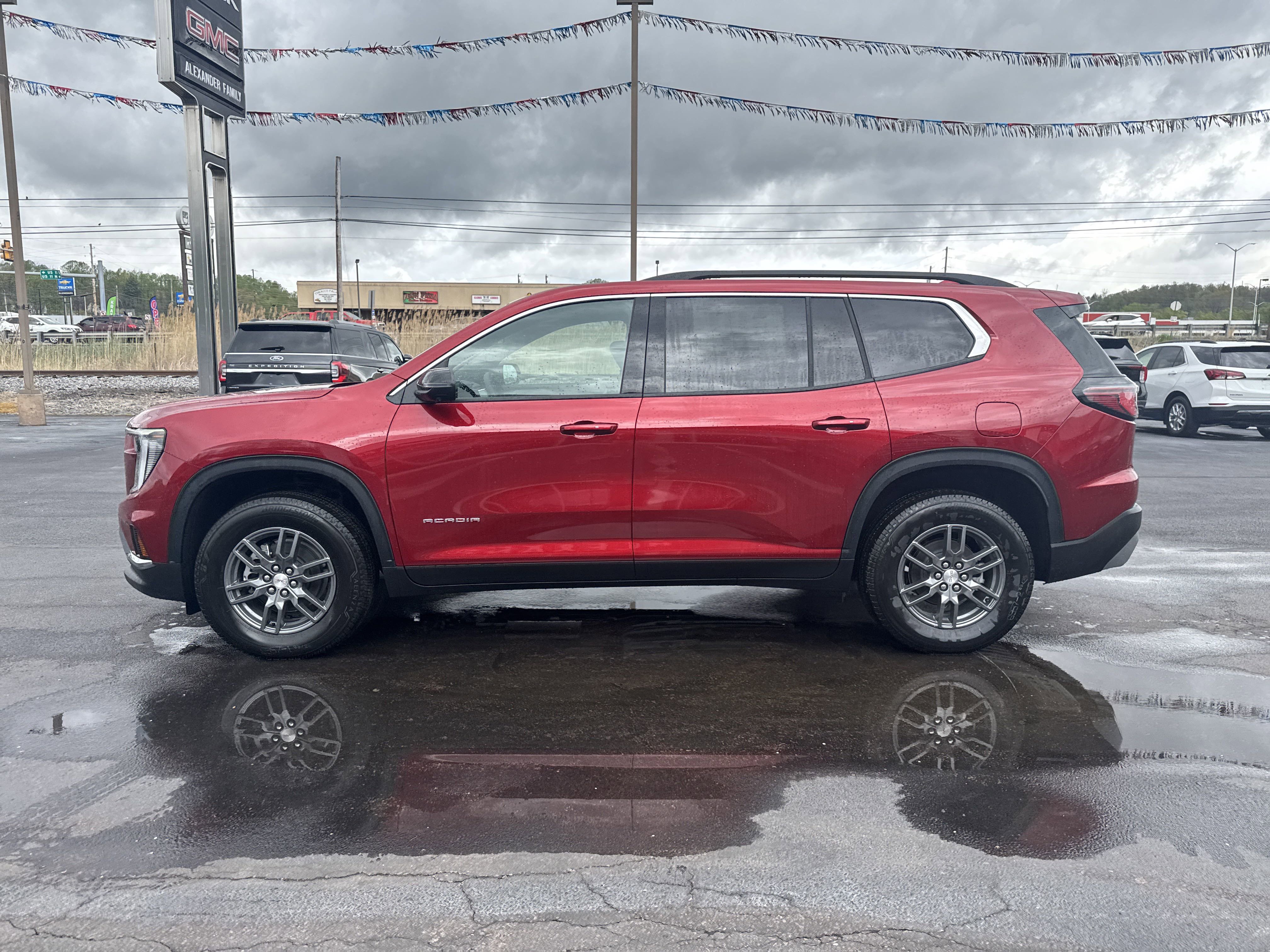 New 2025 GMC Acadia Elevation image 7