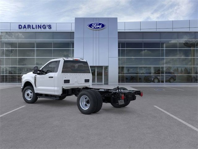 New 2025 Ford F350 XL w/ XL Chrome Package image 4
