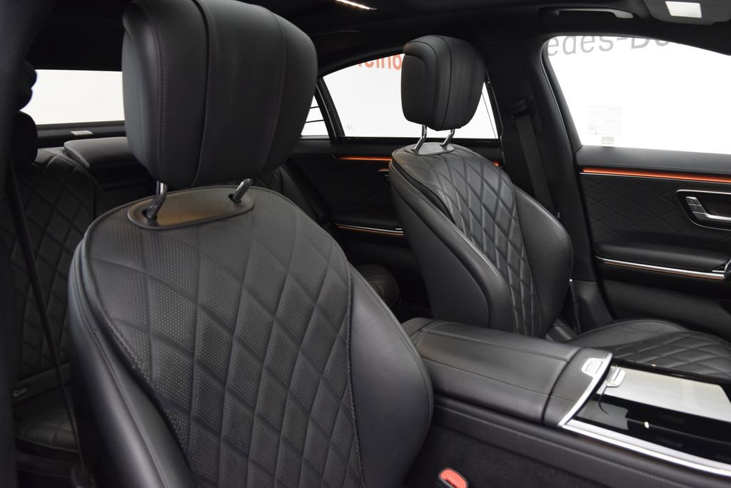 Used 2025 Mercedes-Benz S 580 4MATIC Sedan image 17