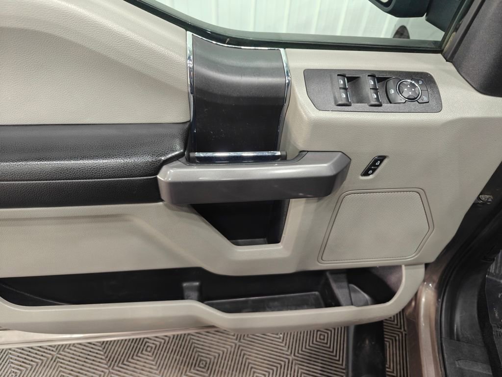 Used 2019 Ford F150 XLT w/ Trailer Tow Package image 41