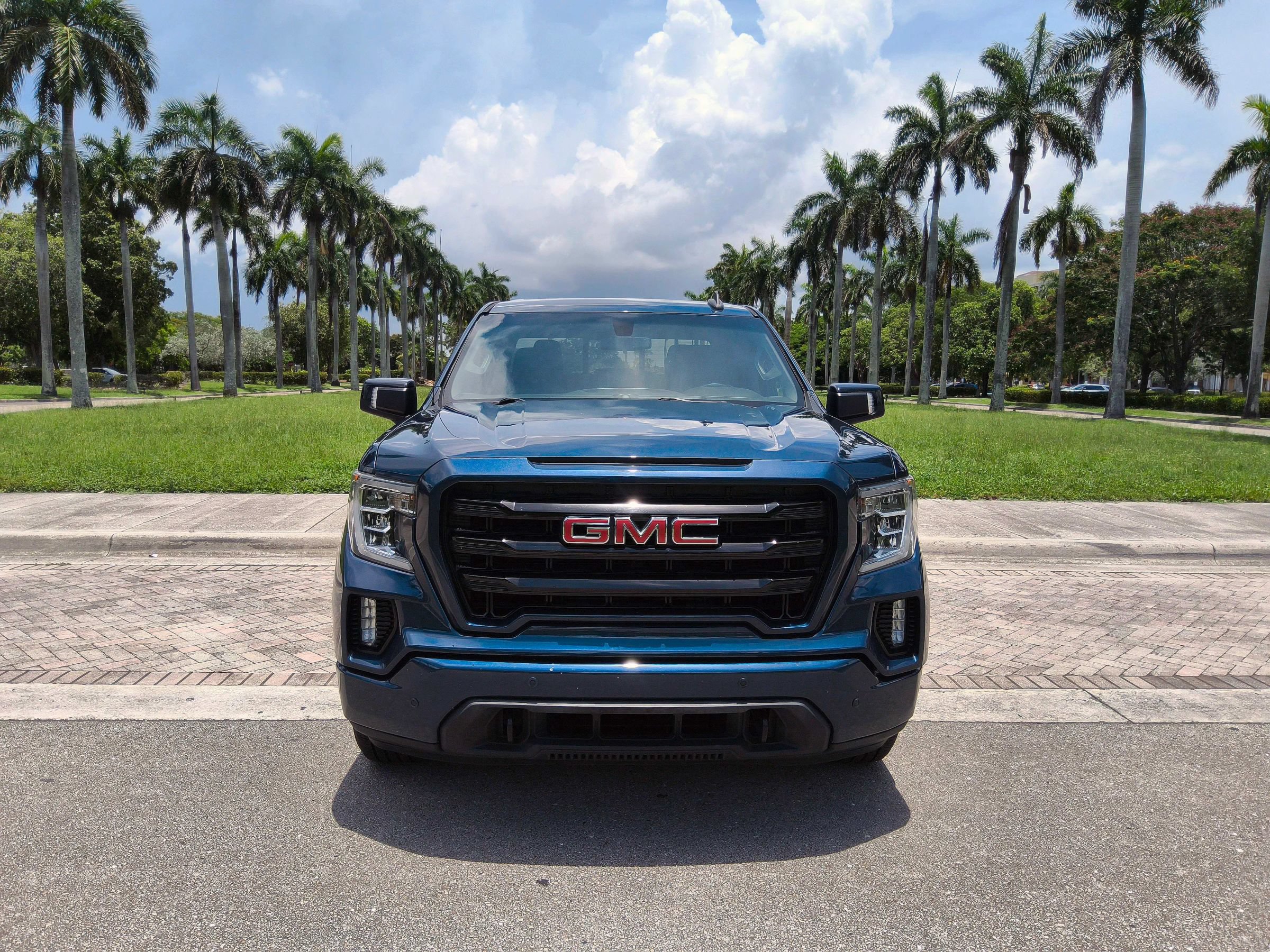 Used 2021 GMC Sierra 1500 Elevation w/ Preferred Package AWD/4WD image 3