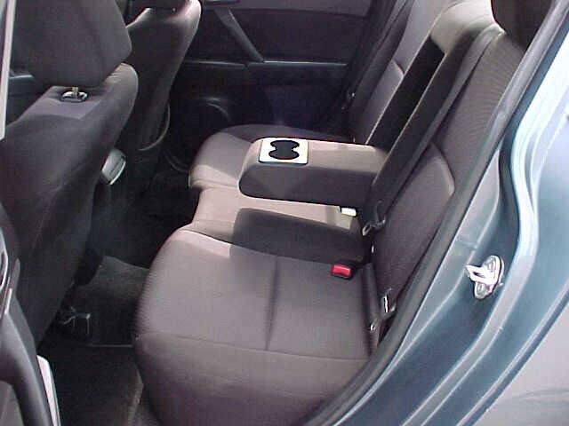 Used 2010 MAZDA MAZDA3 i Sport FWD image 10