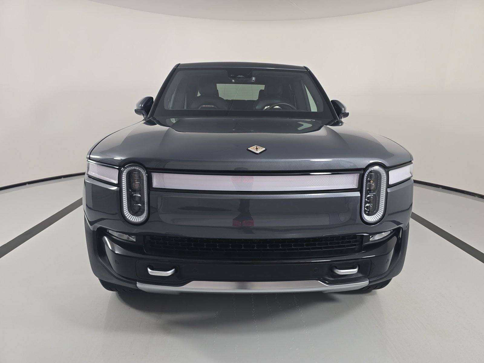 Used 2024 Rivian R1T Adventure Dual AWD/4WD image 8