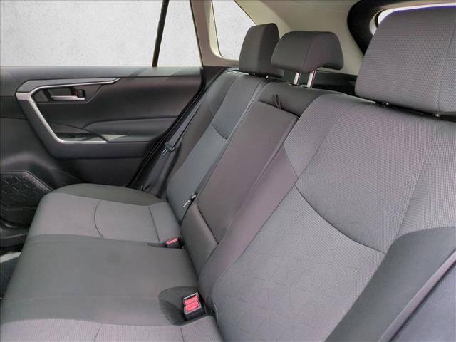 Used 2025 Toyota RAV4 XLE AWD/4WD image 17