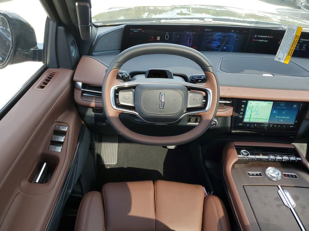 New 2025 Lincoln Navigator L Reserve image 16
