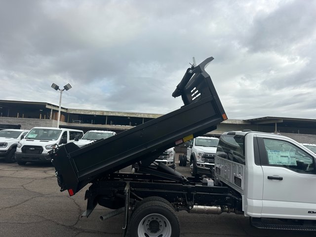 New 2025 Ford F550 4x4 Regular Cab Super Duty image 7