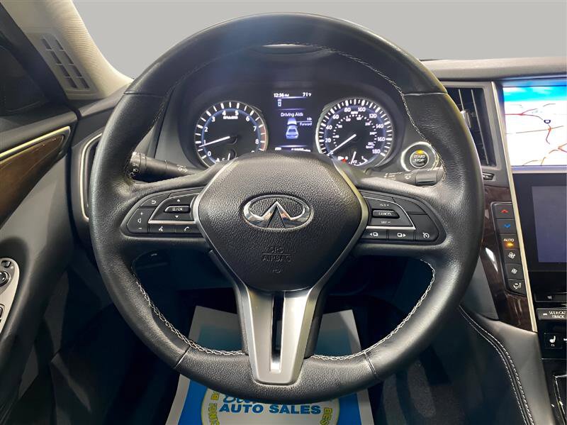 Used 2019 INFINITI Q50 Luxe w/ Essential Package (3.0T Luxe) image 11