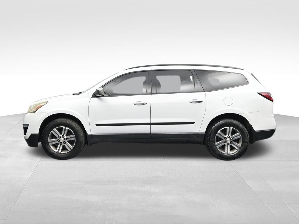 Used 2017 Chevrolet Traverse LS FWD image 2