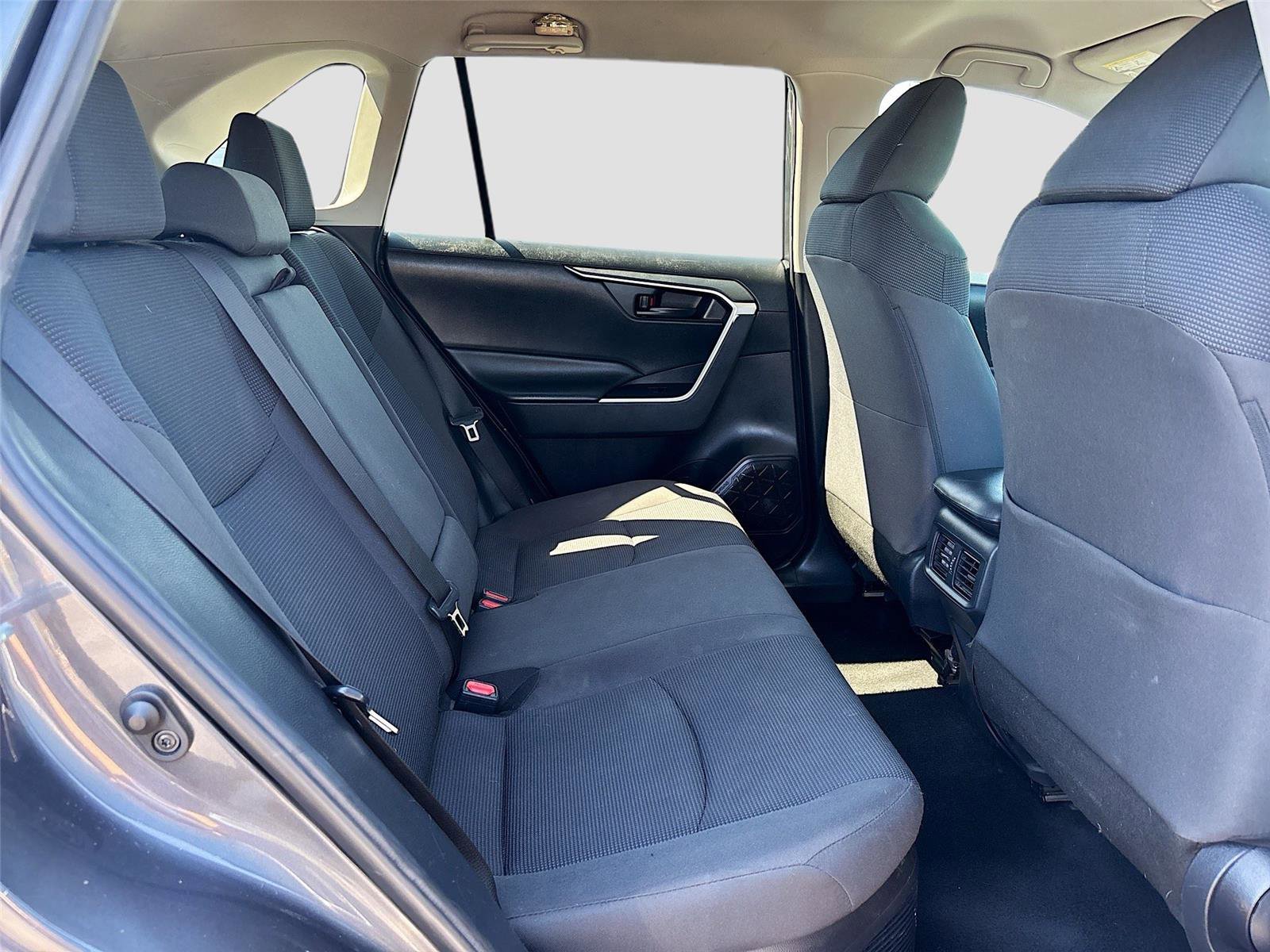 Used 2019 Toyota RAV4 LE image 27