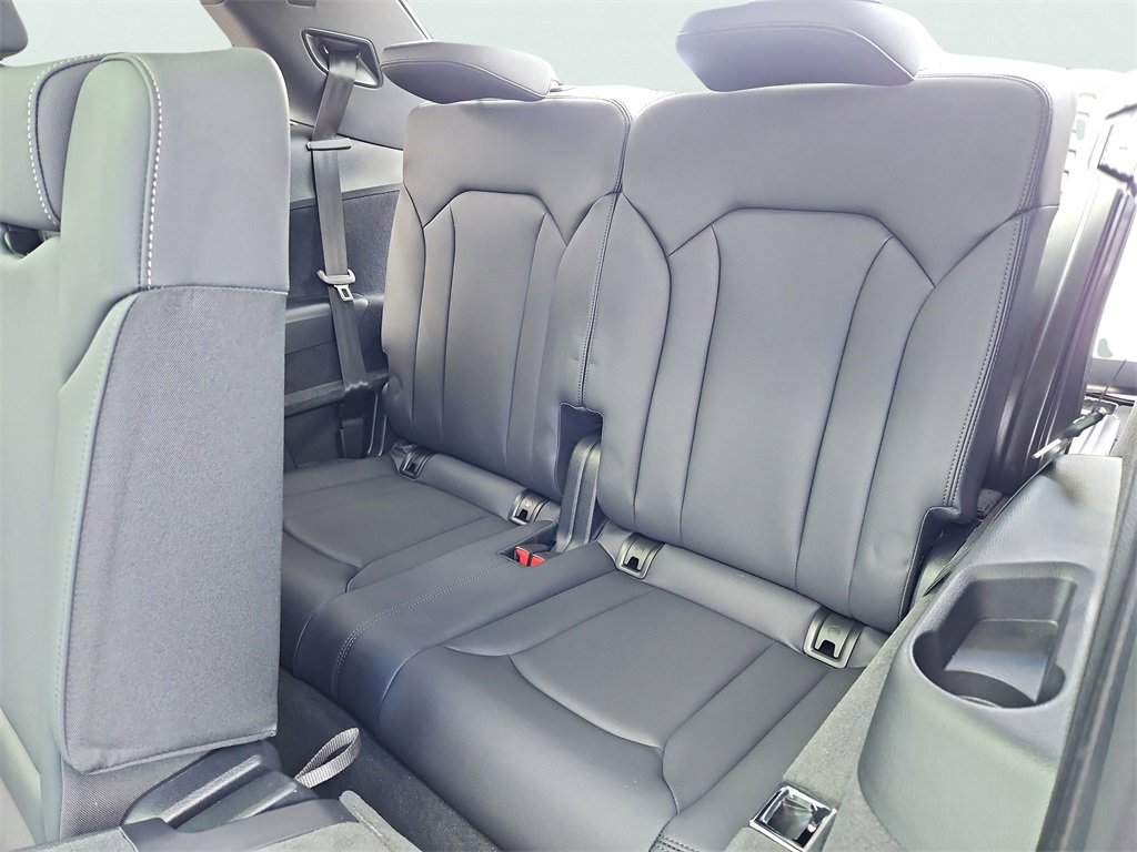 New 2025 Audi Q7 3.0T Premium Plus image 24