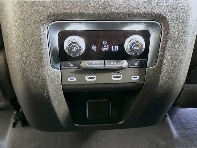 Used 2023 GMC Yukon AT4 w/ AT4 Premium Package AWD/4WD image 14