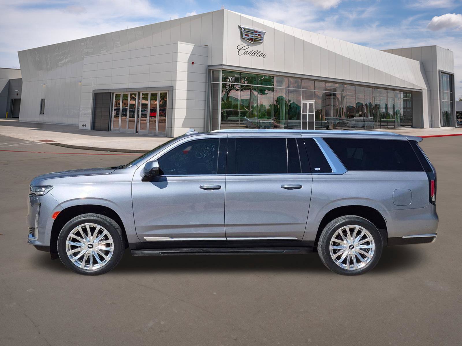 Used 2022 Cadillac Escalade ESV Premium Luxury AWD/4WD image 3