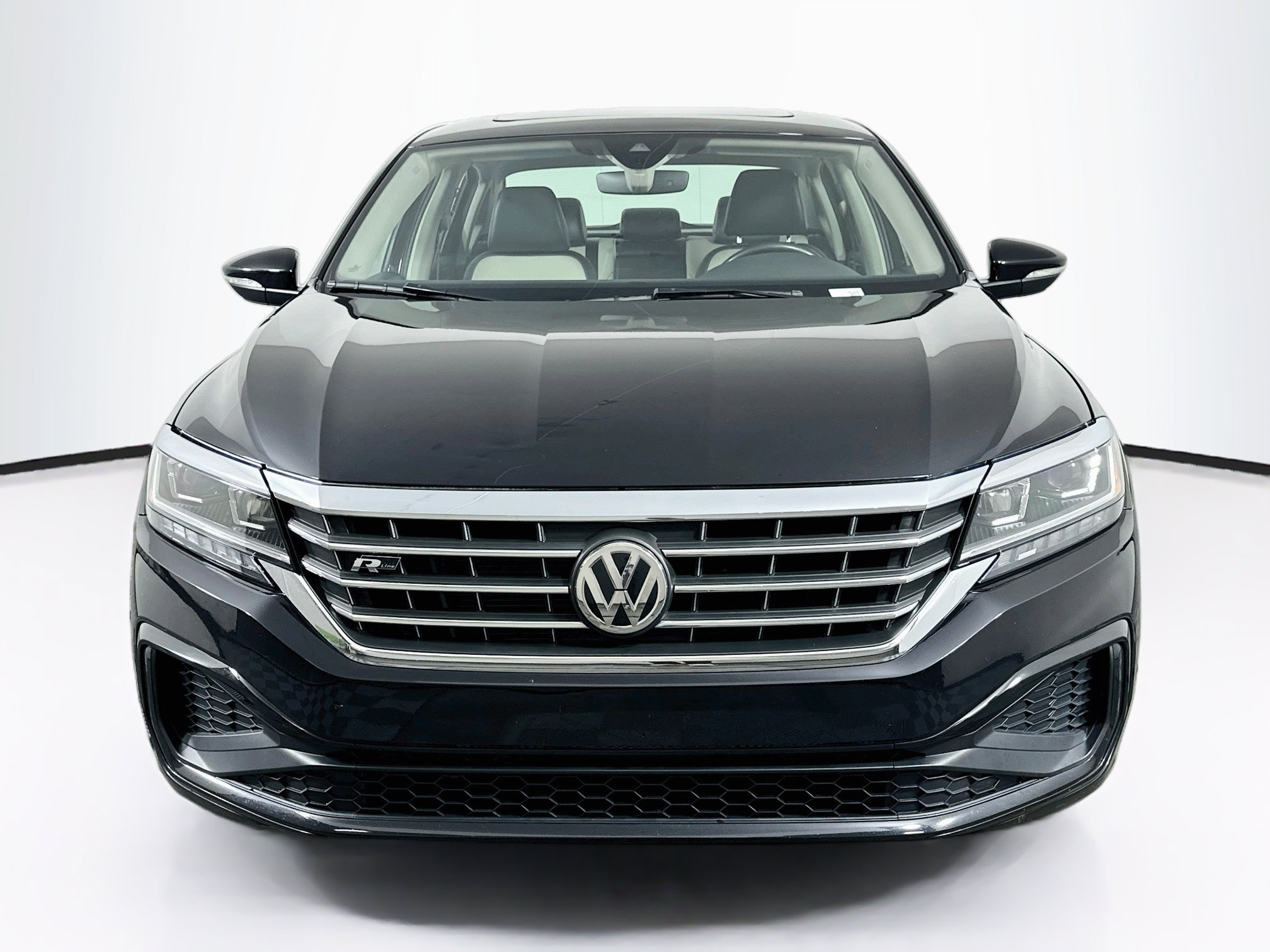 Used 2020 Volkswagen Passat 2.0T R-Line FWD image 2