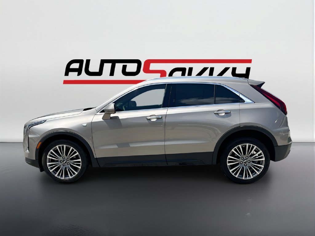 Used 2025 Cadillac XT4 Premium Luxury FWD image 4