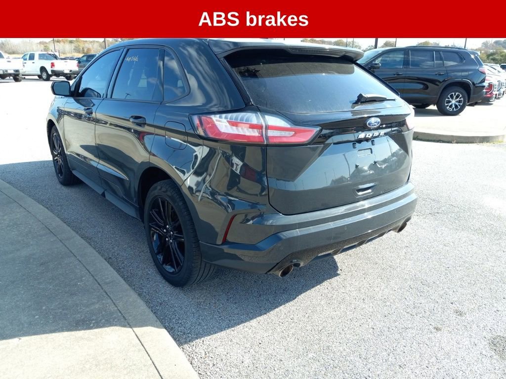 Used 2021 Ford Edge ST-Line w/ Cold Weather Package image 13