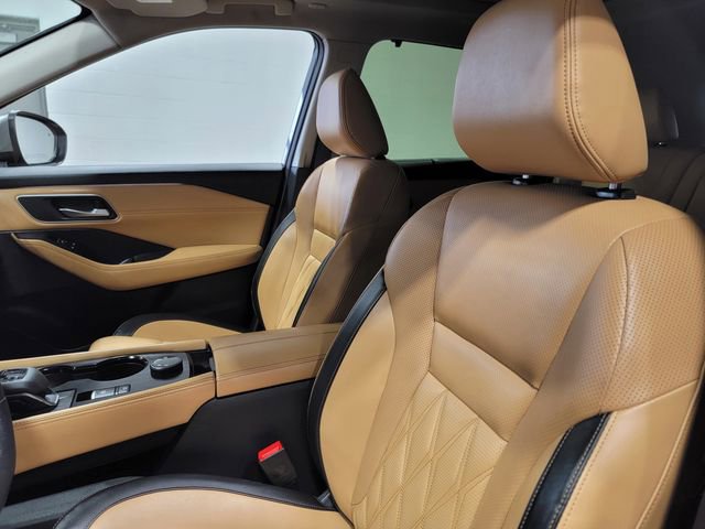 Used 2023 Nissan Rogue Platinum w/ Platinum Premium Package image 13