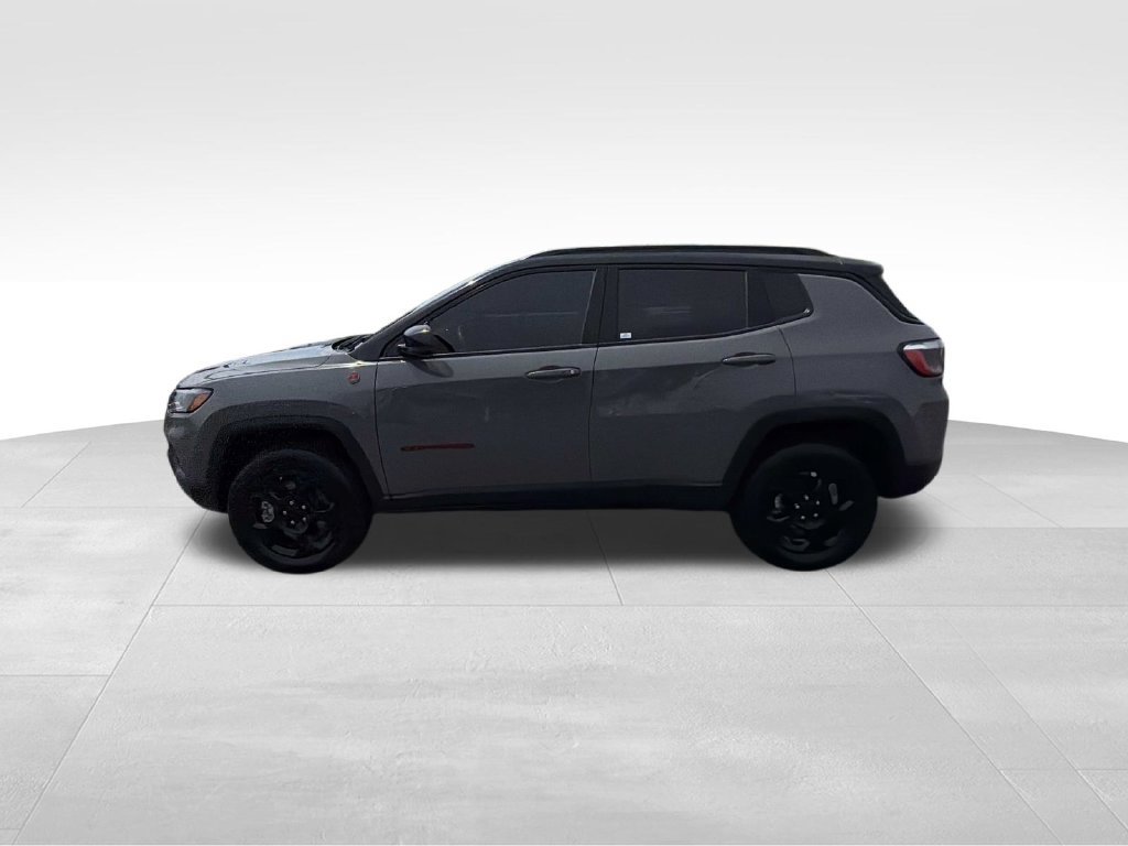 Used 2024 Jeep Compass Trailhawk AWD/4WD image 6