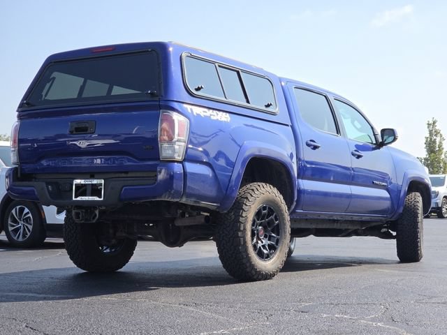 Used 2022 Toyota Tacoma TRD Sport w/ TRD Premium Sport Package AWD/4WD image 19