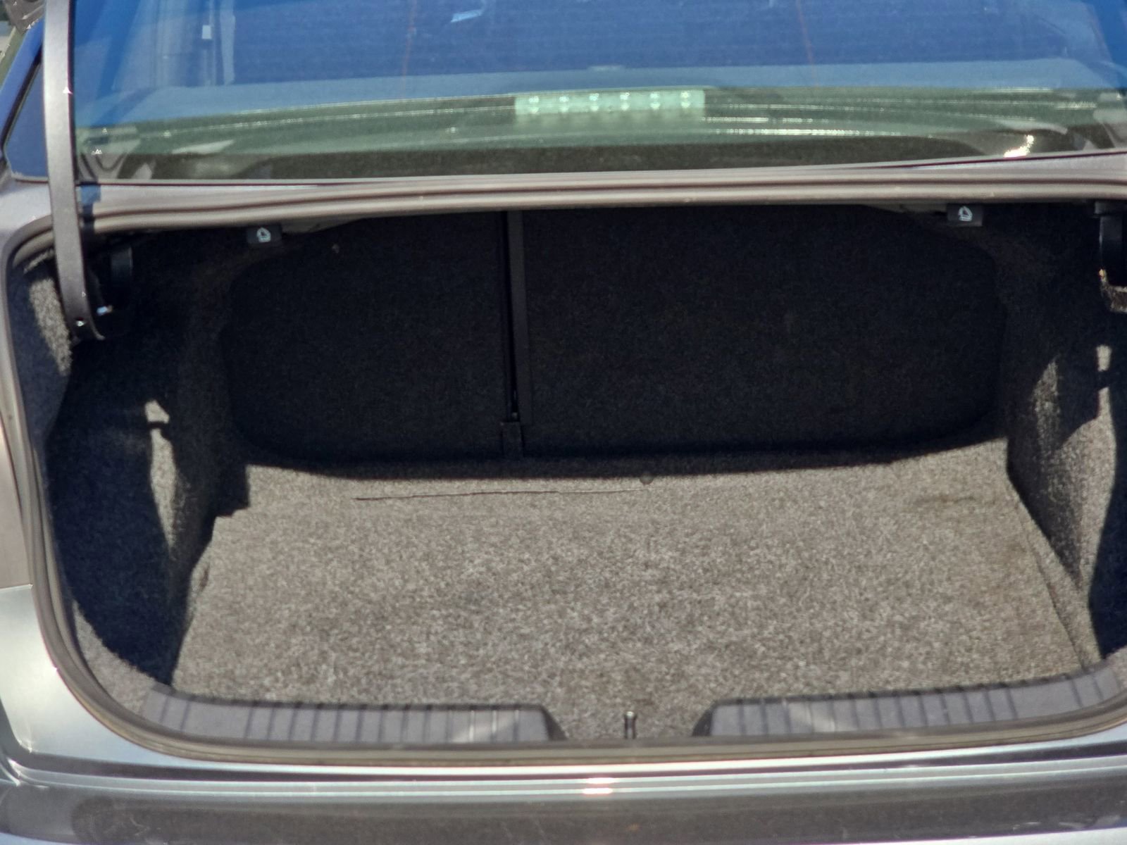 Used 2025 Volkswagen Jetta Sport image 16