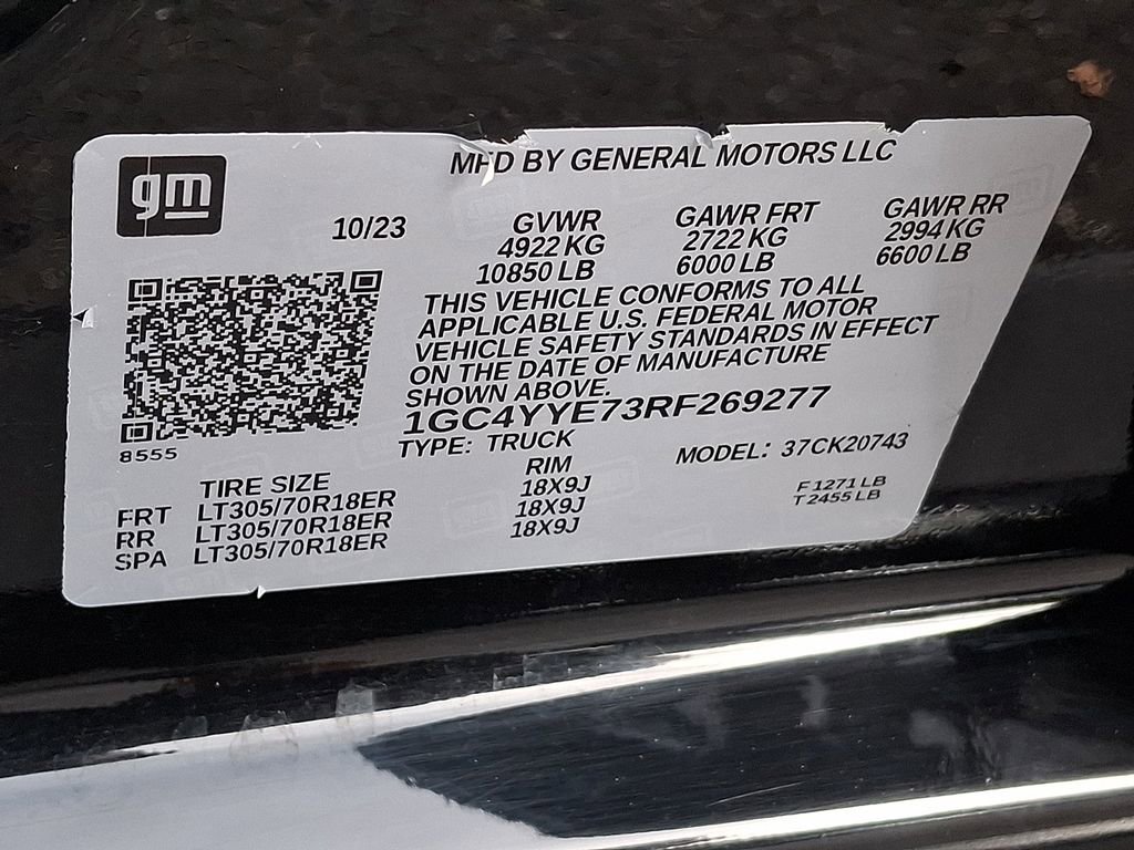 Used 2024 Chevrolet Silverado 2500 ZR2 w/ Technology Package image 27