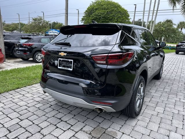 Used 2025 Chevrolet Blazer LT FWD image 37