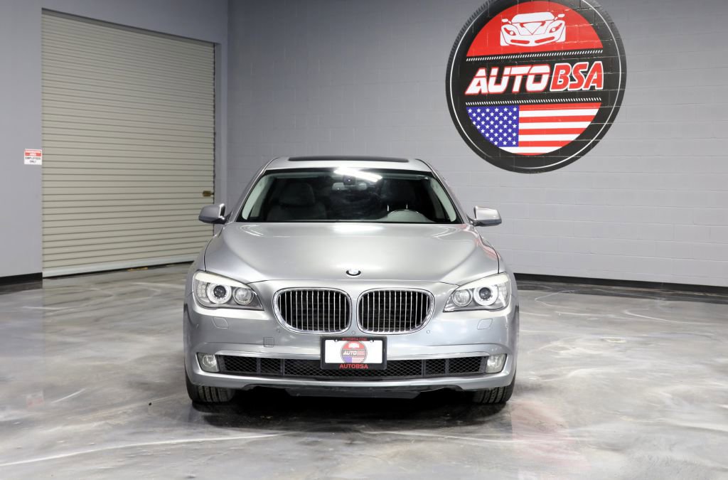 Used 2012 BMW 740Li image 2