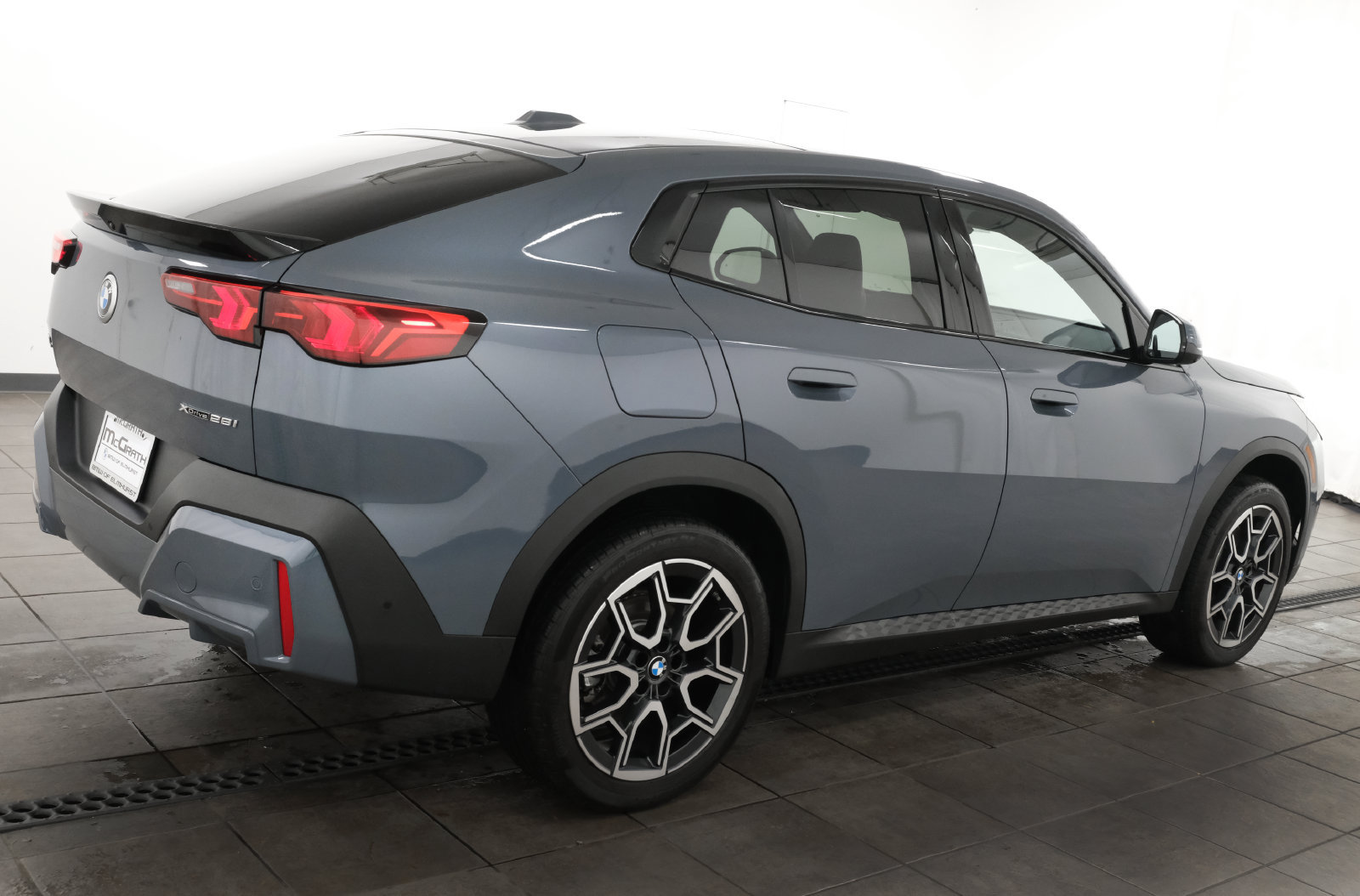 Used 2026 BMW X2 xDrive28i AWD/4WD image 6