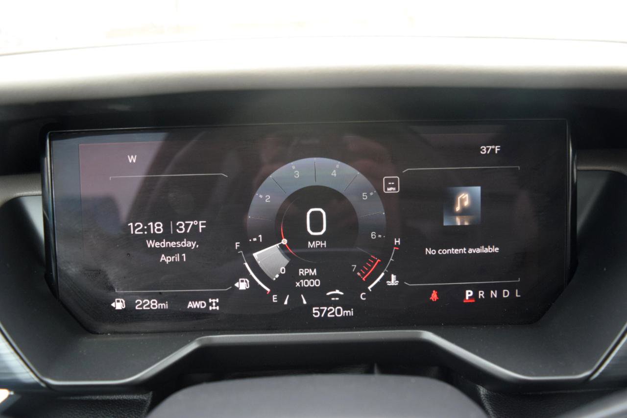 Used 2025 GMC Acadia Elevation w/ Elevation Premium Package image 29