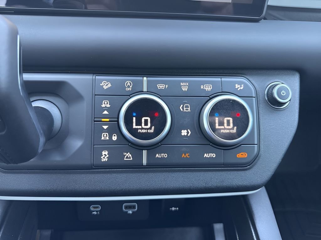 Used 2024 Land Rover Defender 110 S AWD/4WD image 21