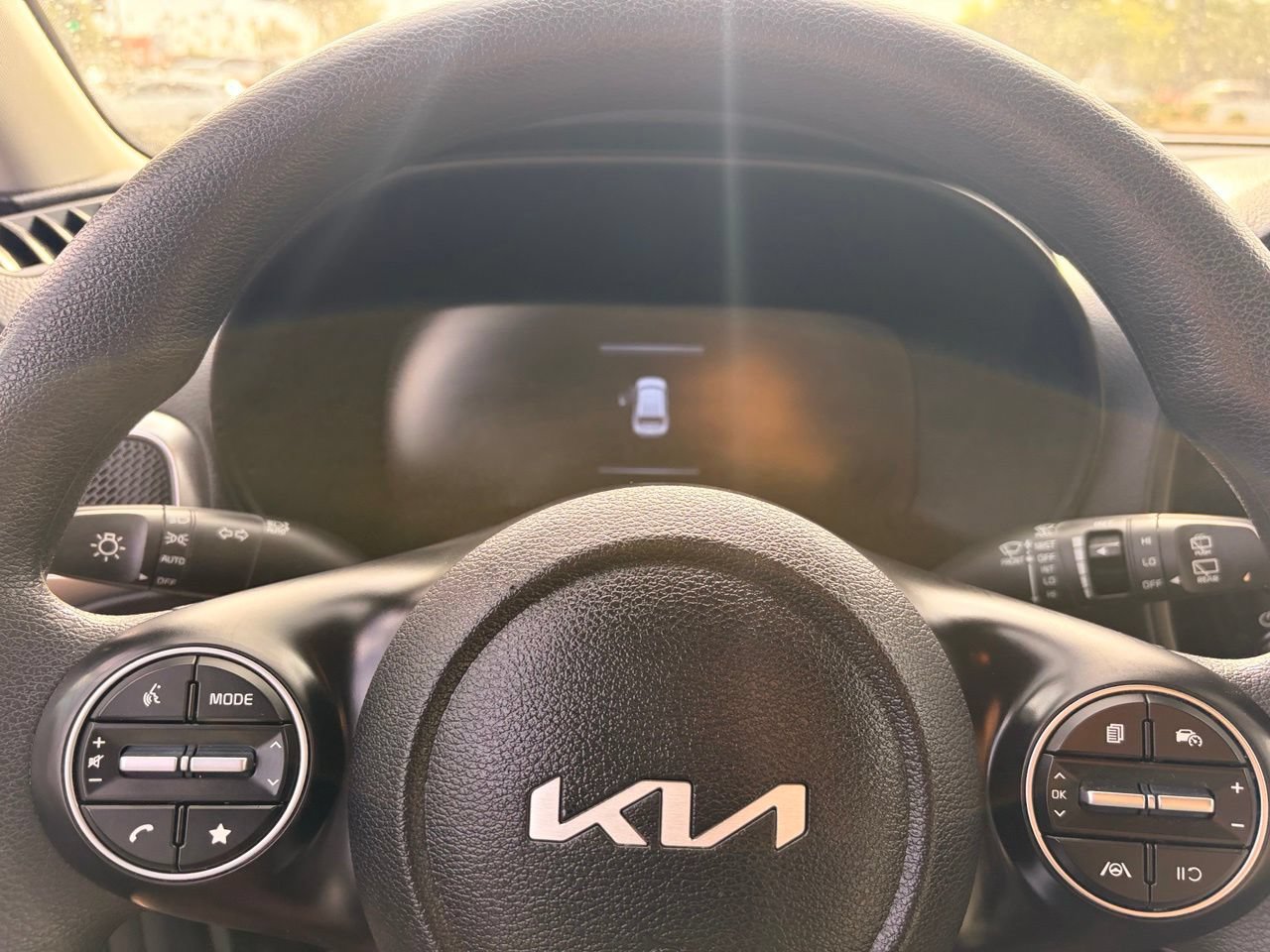 Used 2023 Kia Soul LX w/ LX Technology Package FWD image 30