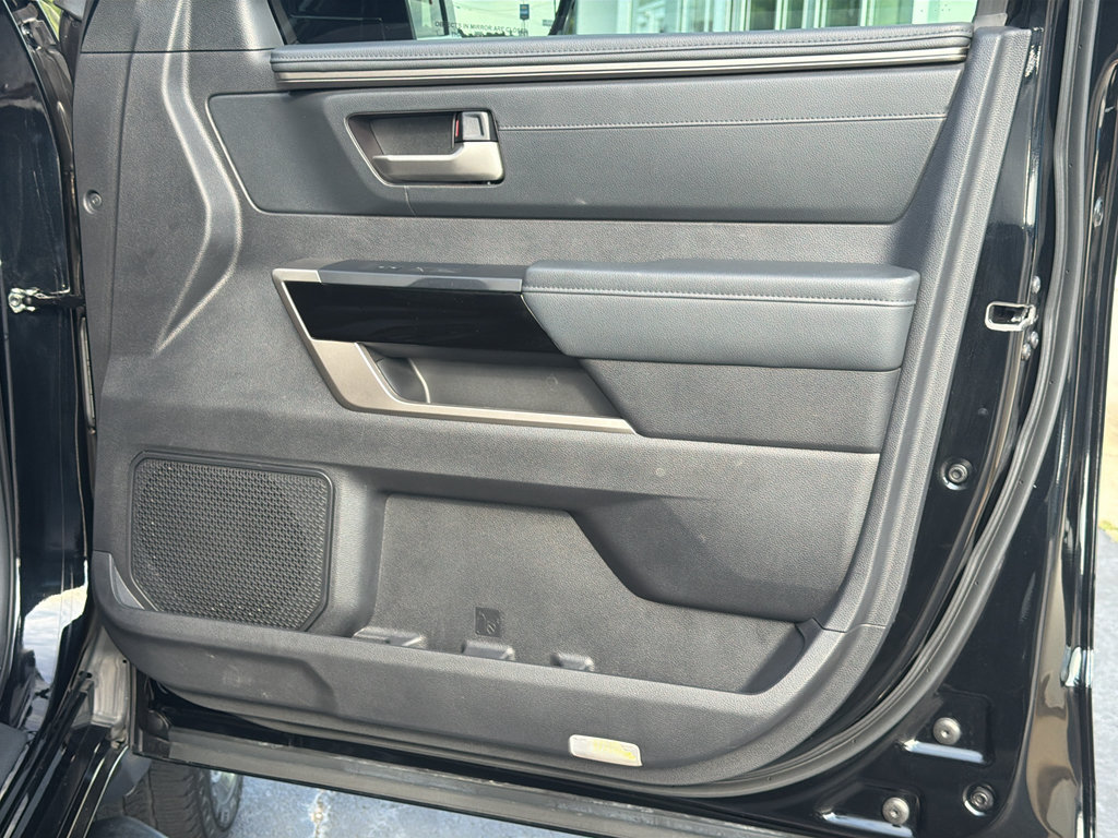 Used 2022 Toyota Tundra Limited AWD/4WD image 31