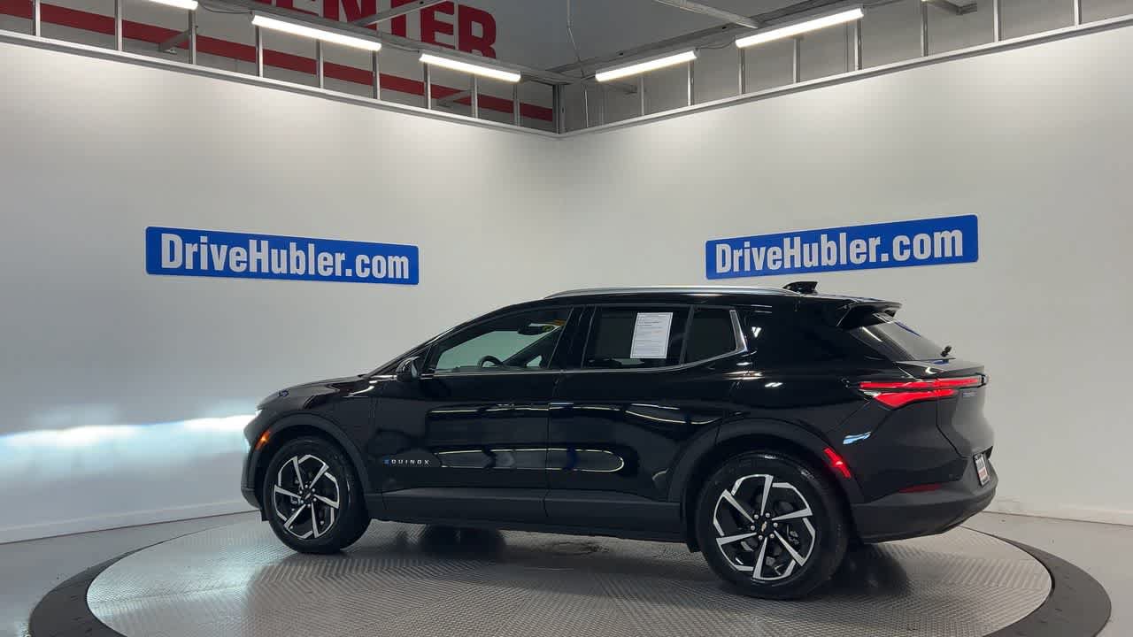 Used 2026 Chevrolet Equinox EV LT FWD image 8