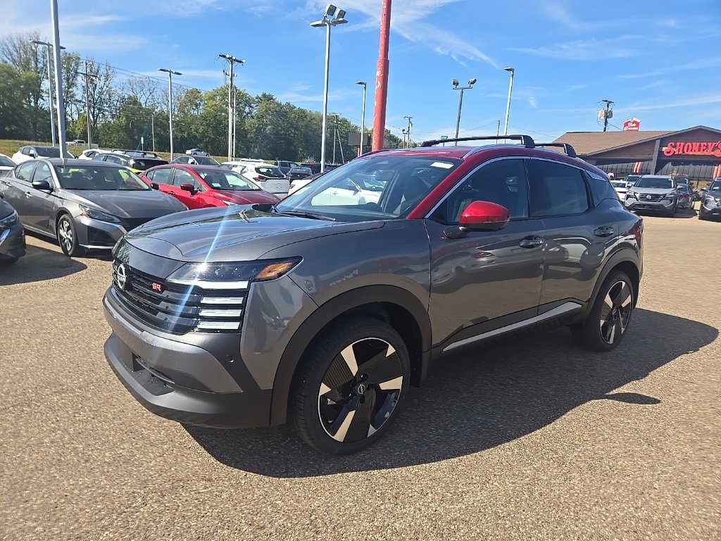 New 2026 Nissan Kicks SR w/ Cold Weather Package image 3