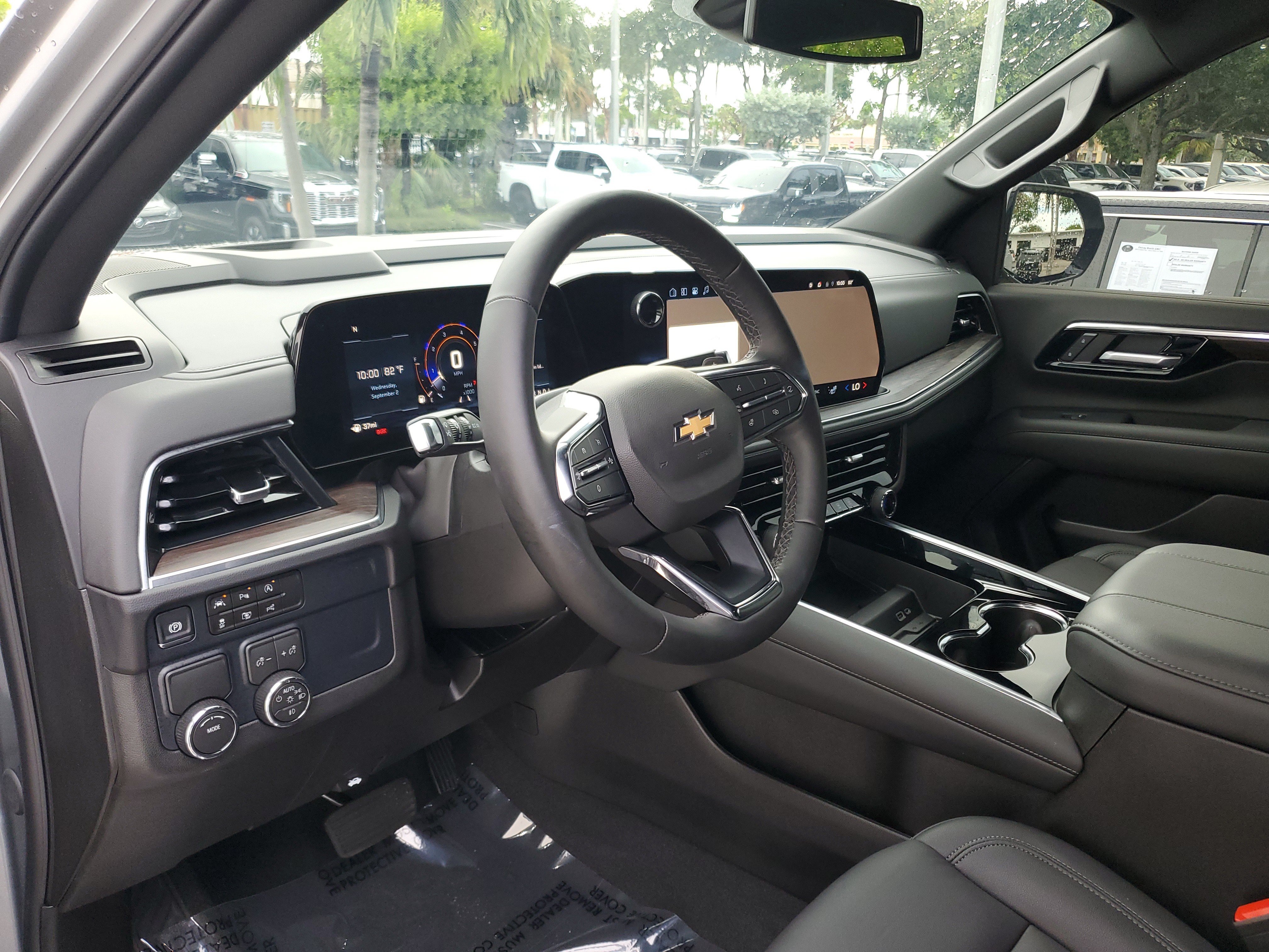 Used 2026 Chevrolet Tahoe LT w/ Comfort Package RWD image 23