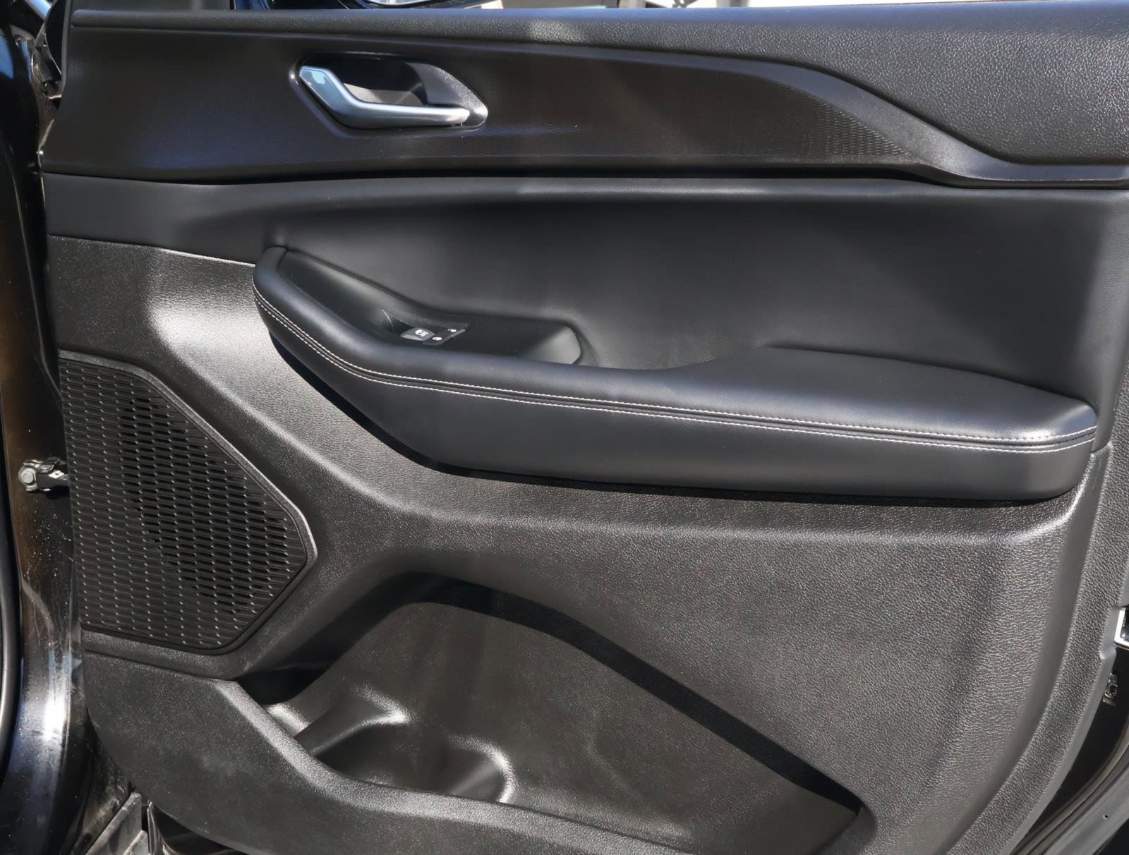 Used 2025 Jeep Grand Cherokee L Altitude image 19