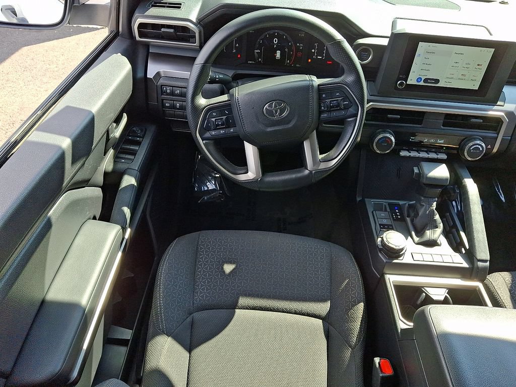 Certified 2025 Toyota 4Runner SR5 AWD/4WD image 11