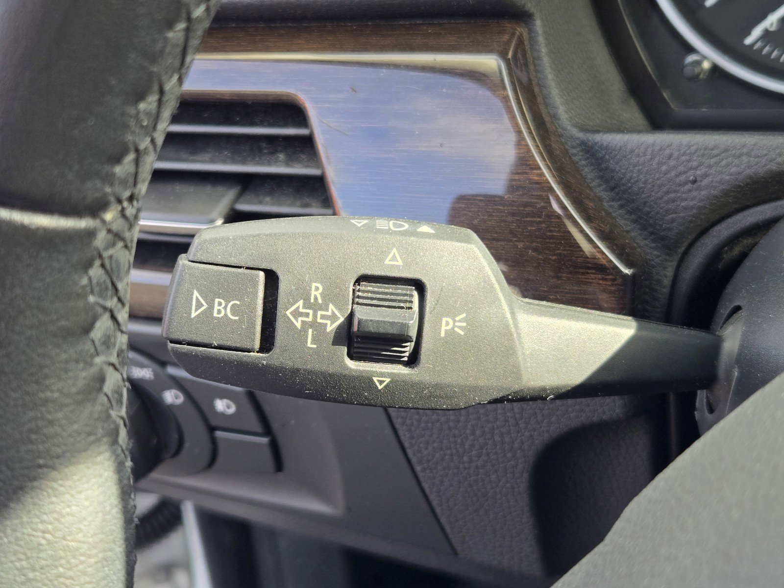 Used 2011 BMW 328i Coupe image 26